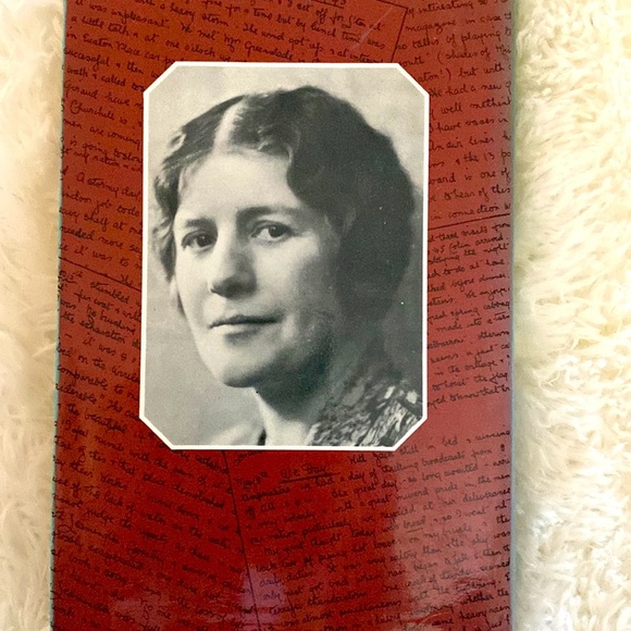 Mrs Milburn’s Diaries An Englishwoman’s Day to Day Diary 1939 - 1945 - Picture 3 of 3